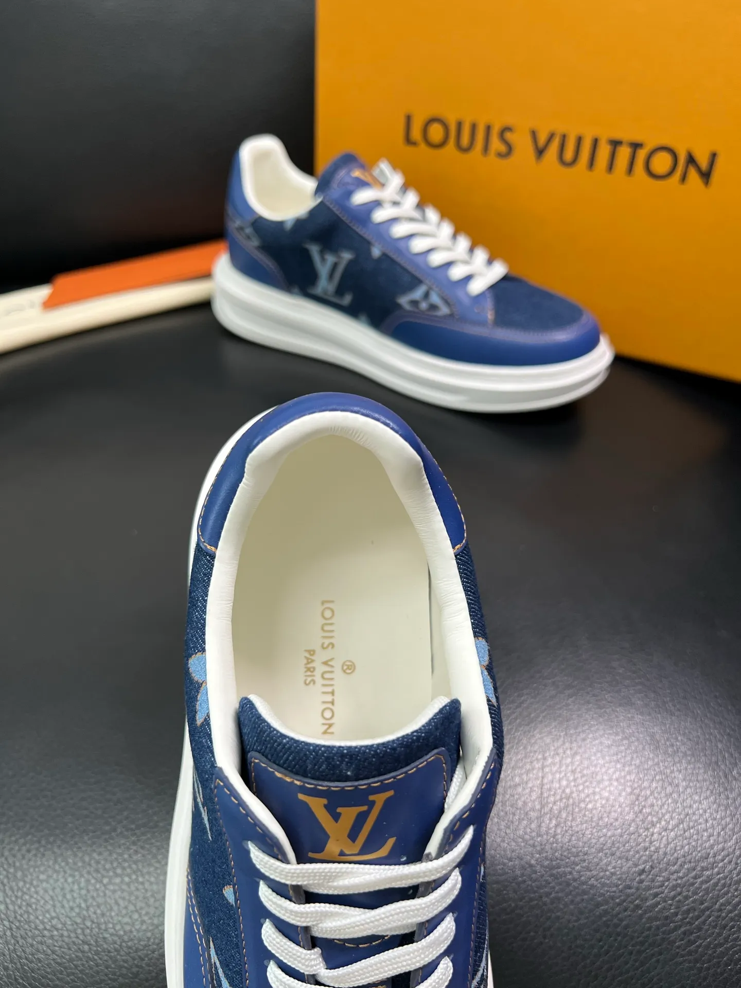 Men's shoes 💰740 Lv 🔍Top purchasing agent Louis Vuitton, sports sneakers counter synchronization, uppers imported from Italy, high-quality splicing with colorful and complex crafts, imported mesh pads are soft and comfortable, soles: original soles specially provided by the original factory, T men's shoes 💰U exclusive activity molded soles are super comfortable, original factory and single goods, high quality, welcome to compare, code number 38-44 (custom-made 45 46 )85867